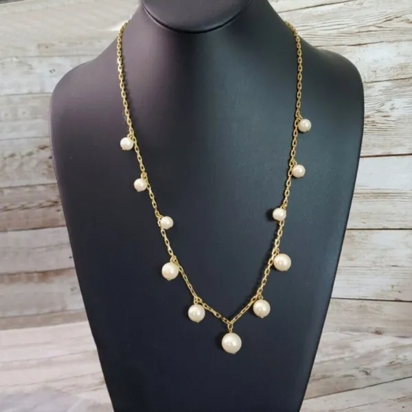 Vintage Necklace - 23" Gold Tone & Faux Pearl Statement Necklace - Image 2