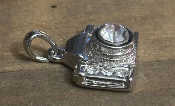 Rhinestone Camera Pendant Silver - Image 3