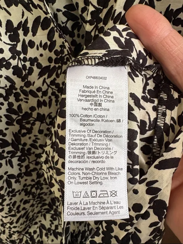Like New Madewell Ruffle Floral Button Front Top Size Large - Image 10