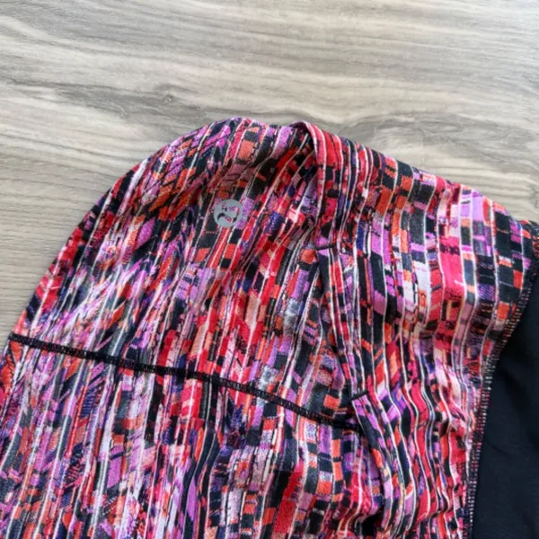 Lululemon Speed Up Shorts - Image 3