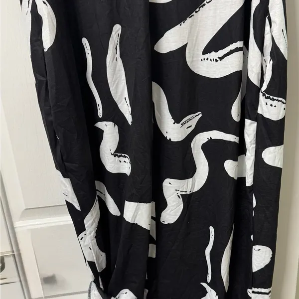 Black & White Abstract Maxi Dress – Size XL – NWT – Summer Outing Ready - Image 9