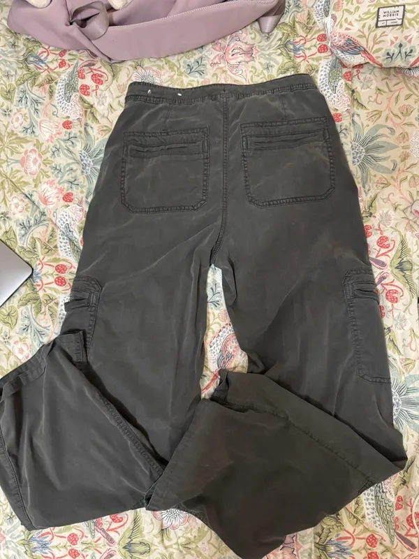 American Eagle Cargos - Image 3
