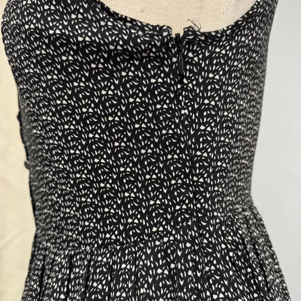 Ladakh Black White Geometric Print Fit Flare Zip Dress Women Size 4‎ Cutout - Image 8