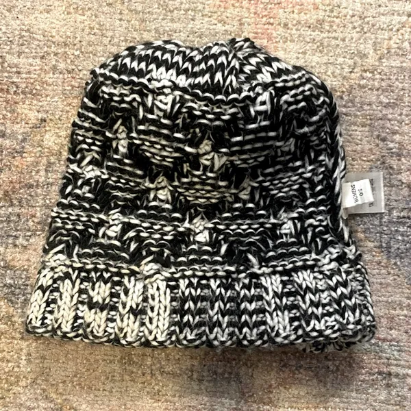 NWOT Free Country Black and White Knit Beanie with Pom - Image 5
