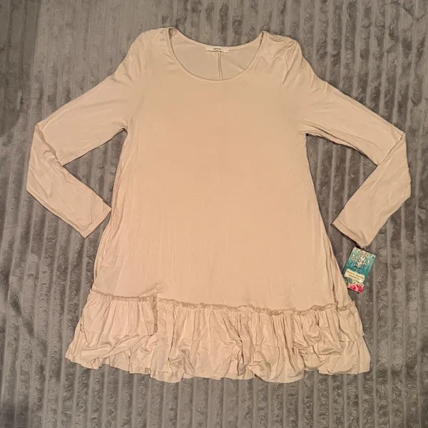 NWT‎ Easel Women Blush Pink Long Sleeve Ruffle Hem Tunic Top ET2088 Small - Image 2