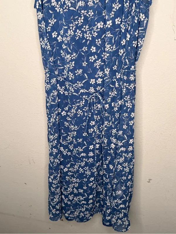 Banana Republic Blue Floral Dress - Image 3
