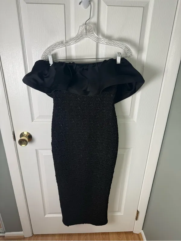 Elliatt Dandelione Strapless Midi Dress in Black S - Image 2