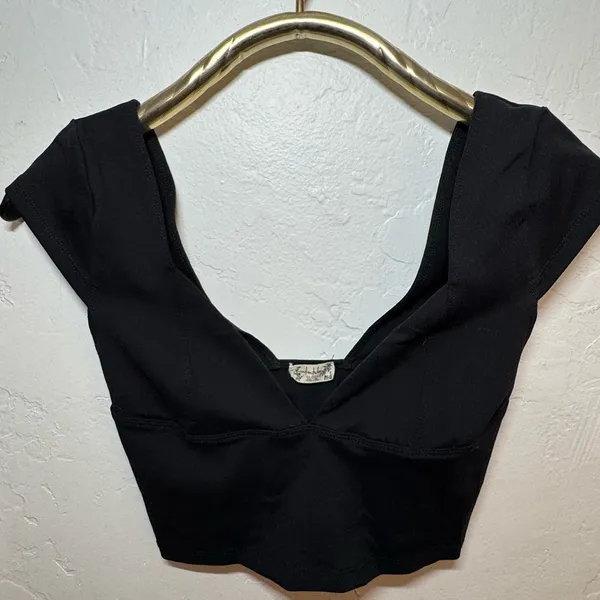 Free People Black Sexy Crop Top Xs Euc Like New - Image 2