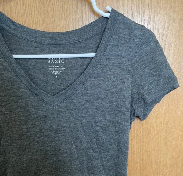 Gray T Shirt Size M - Image 3