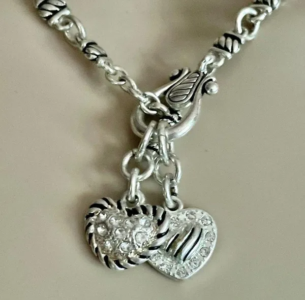 Silver toggle hearts necklace - Image 2