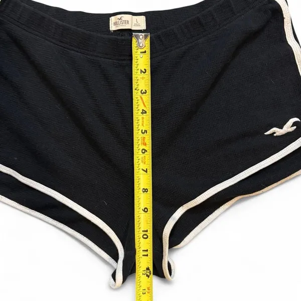 Hollister Y2K Black Dolphin Shorts L White Trim Low Rise Micro Shorts - Image 3