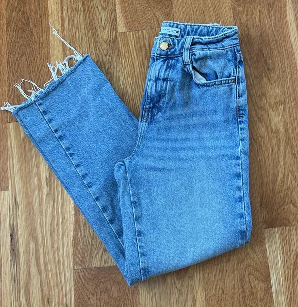 Zara High-rise Straight Leg Jeans - Image 2