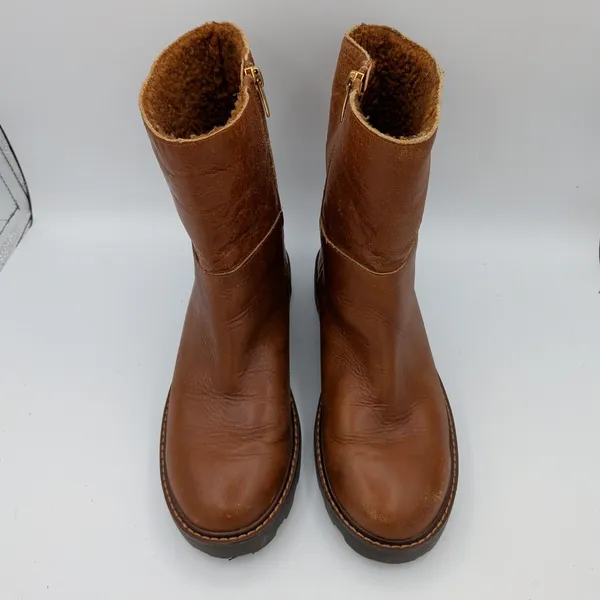 Vince Camuto Telvanni Tan Leather Faux‎ Fur Lined Lug Sole Boots Womens 8.5 M - Image 4