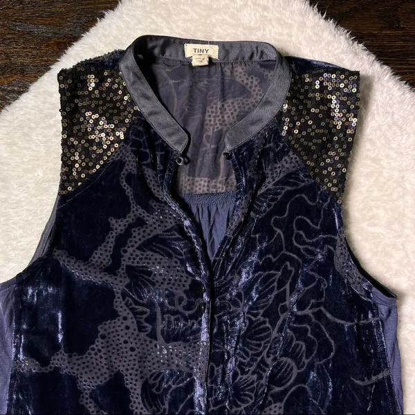 Anthropologie Tiny Navy Blue Button Down Sheer Velour Sequin Sleeveless Top - Image 3