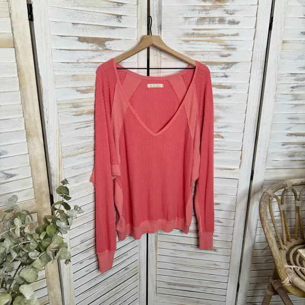 FREE PEOPLE Women's Large Santa Clara Oversized V Neck Thermal Sweater Top Pink - Image 7
