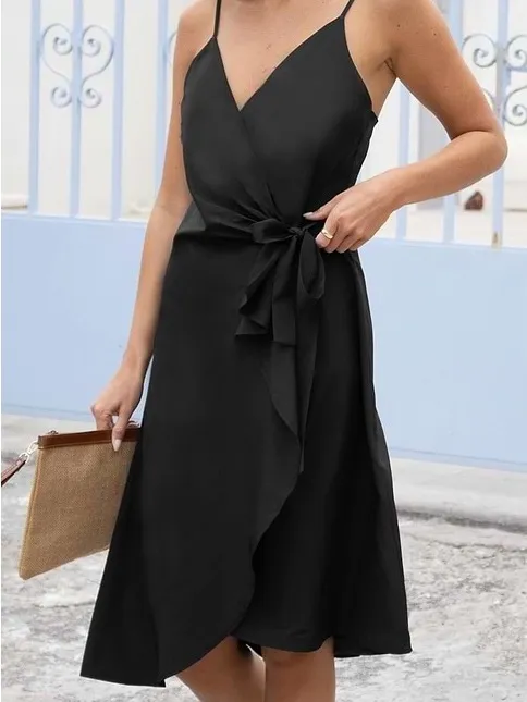 Cupshe Black V-Neck Wrap Midi Dress with Tie Waist - Image 2
