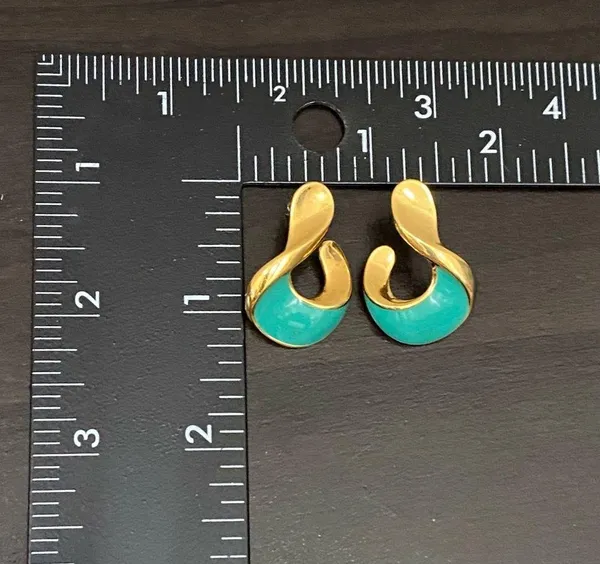 Vintage 90’s AVON “Hint of Color” Surgical Steel Post Turquoise Enamel Earrings - Image 10