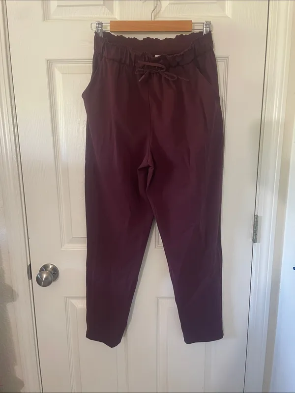 Lululemon Keep Moving Pant Cassis Burgundy Size 8 - Image 4