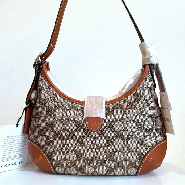 Coach Hamptons Hobo Bag In Crystal Signature Jacquard - Image 7