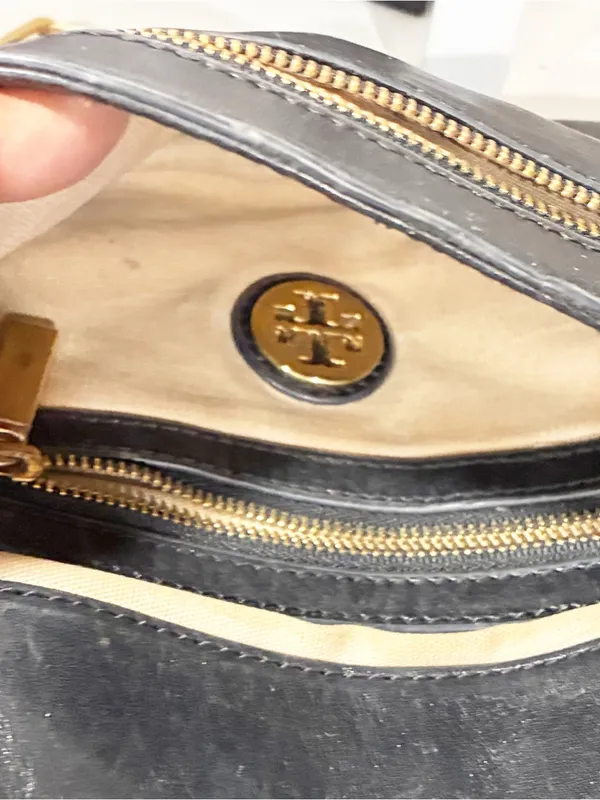 Tory Burch Black Flap Leather Shoulder Bag Gold Hardware Chain Link - Image 4