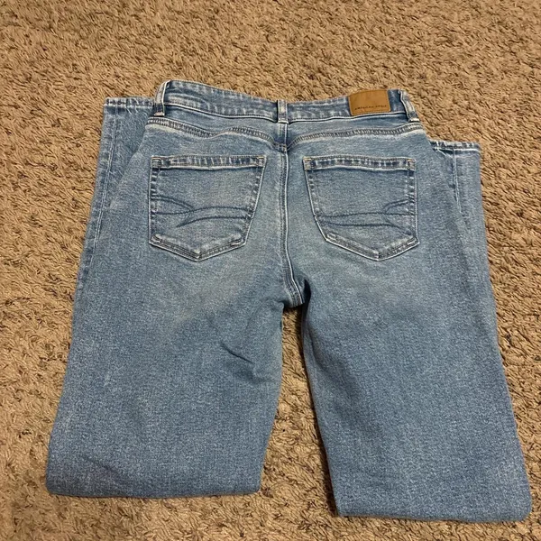 American Eagle Mom Jeans - Image 2