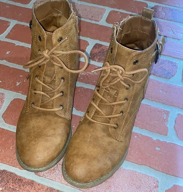 G by Guess Gabree tan lace up ankle booties - Image 2
