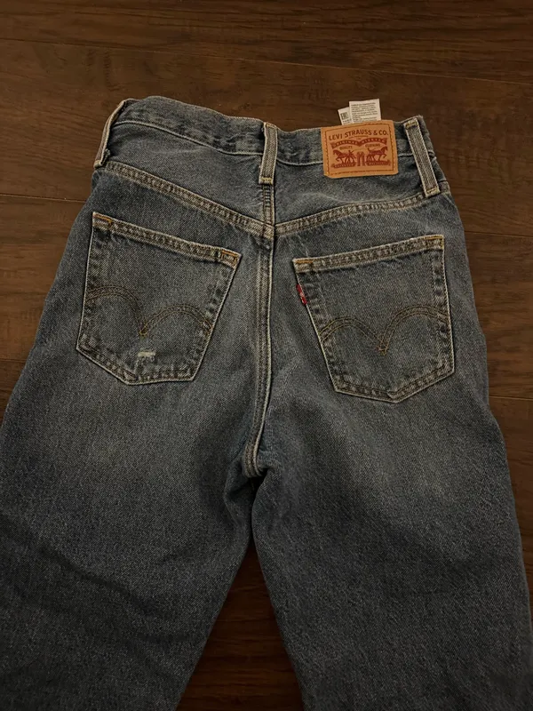 Levi’s Ribcage Straight - Image 5