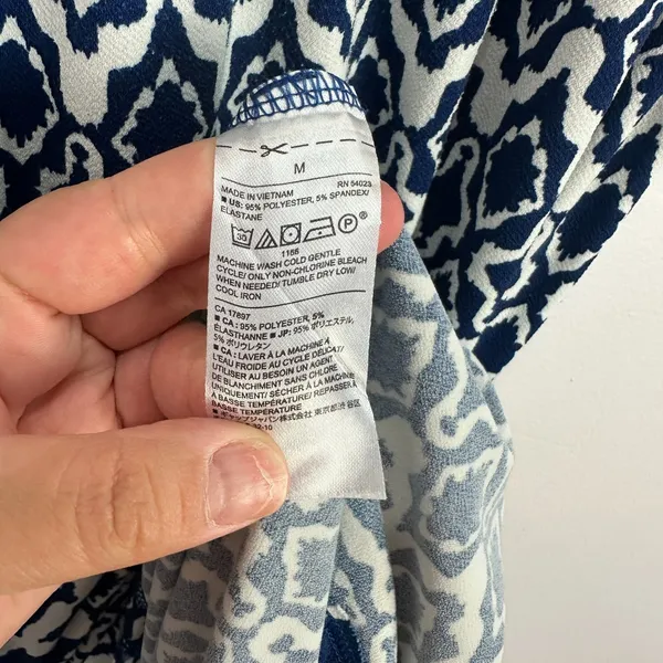 Banana Republic Ikat Maxi Dress Womens Medium Blue White Sleeveless‎ Resort Chic - Image 7