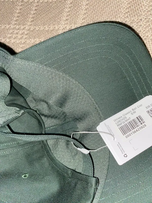 Lululemon hat  - Image 3