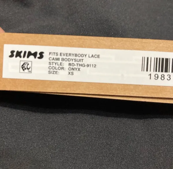 SKIMS Fits Everybody Lace Bodysuit XS - Image 7