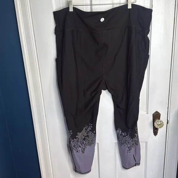Torrid Black & Purple Floral Full length Wicking Legging W1172 Plus Size 4X - Image 7