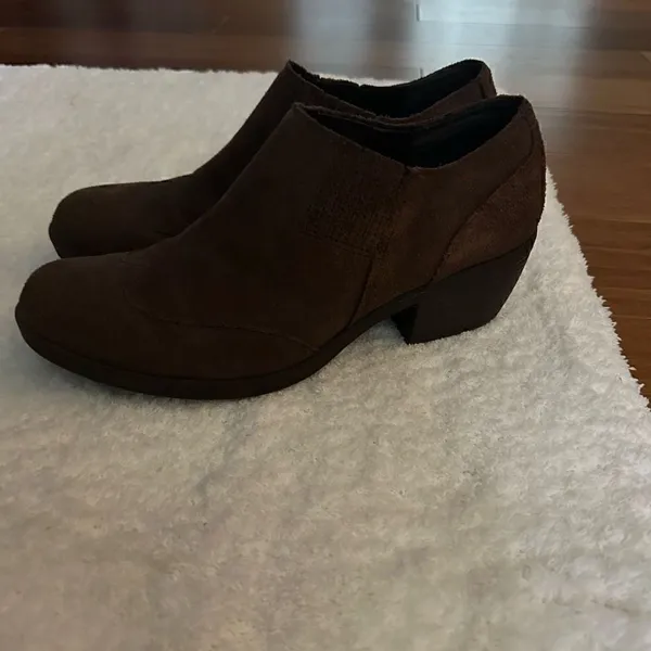 Korks brown booties 7.5 ankle winter women - Image 2