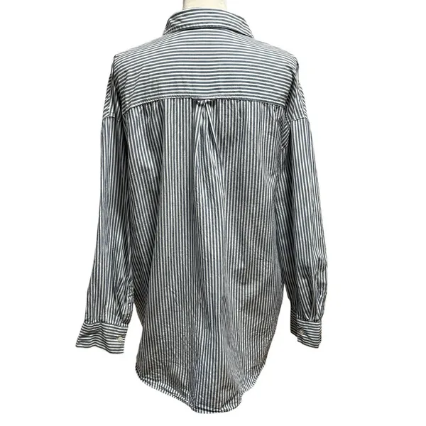 Old Navy Size L Boyfriend Shirt Button Up Relaxed Fit Blue White Stripe - Image 2