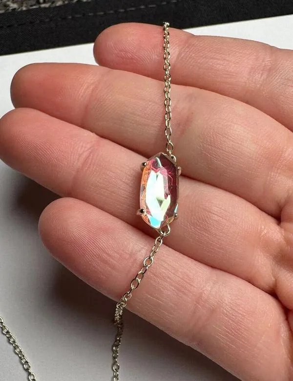 Kendra Scott Dichronic Glass Pink Gold Tone Necklace Adjustable Length - Image 7