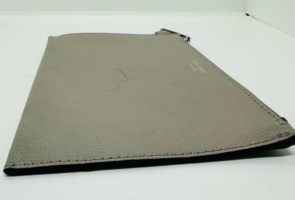 Kate Spade Women's Light Grey Zip Closure Pouch Wristlet Size Large - Image 3