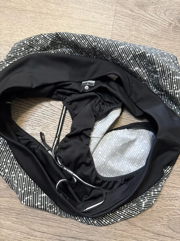 •NIKE• RUNNING SHORTS - Image 6