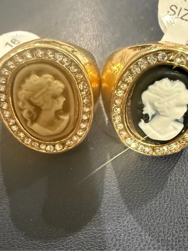 Set 3 Gold Cameo Cocktail Ring Crystal Halo Blue, Black, Cream chunky statement - Image 2