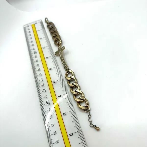 Gold tone rhinestone cross link bracelet - Image 8