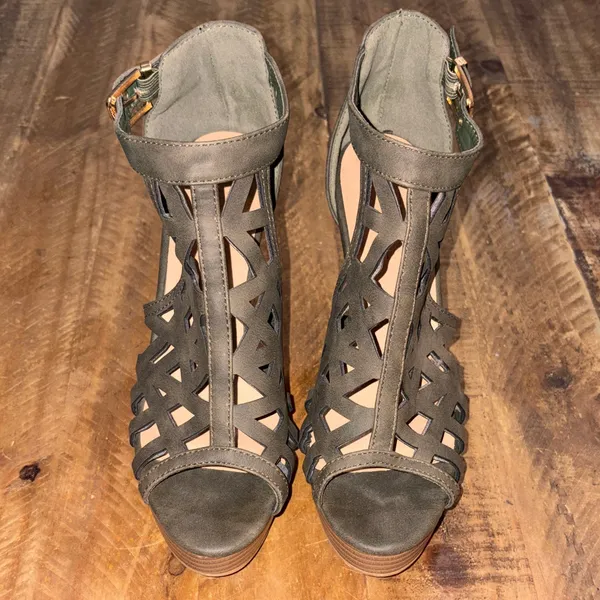 Elegant Olive Cutout Women's Heels Green Size 9 - Image 6