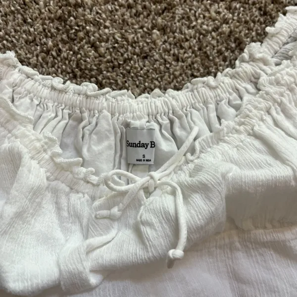 NEW Aritzia Sunday Best Babydoll Dress White Puff Sleeves Mini Bow Size Small - Image 2