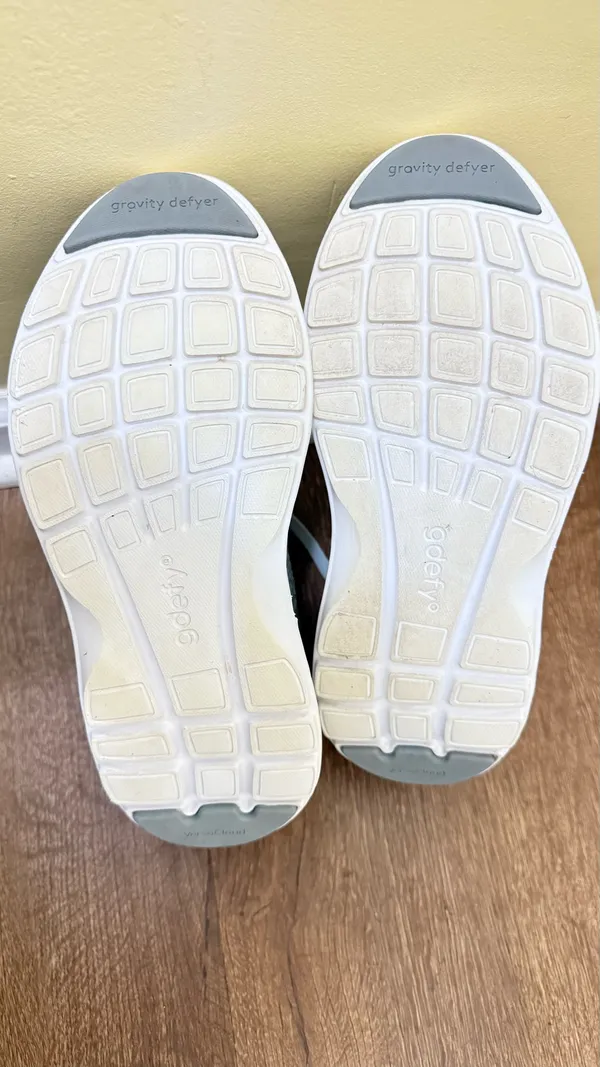 STAINED Gravity Defyer Womens XLR8 Running Shoe White Gray Size 9 - Image 5