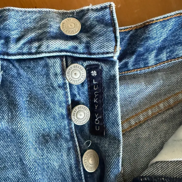 Lucky Brand travel short Denim Women's High-Waisted Shorts - Image 2
