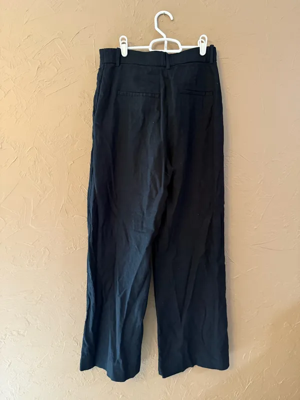 Abercrombie and Finch black pants - Image 4