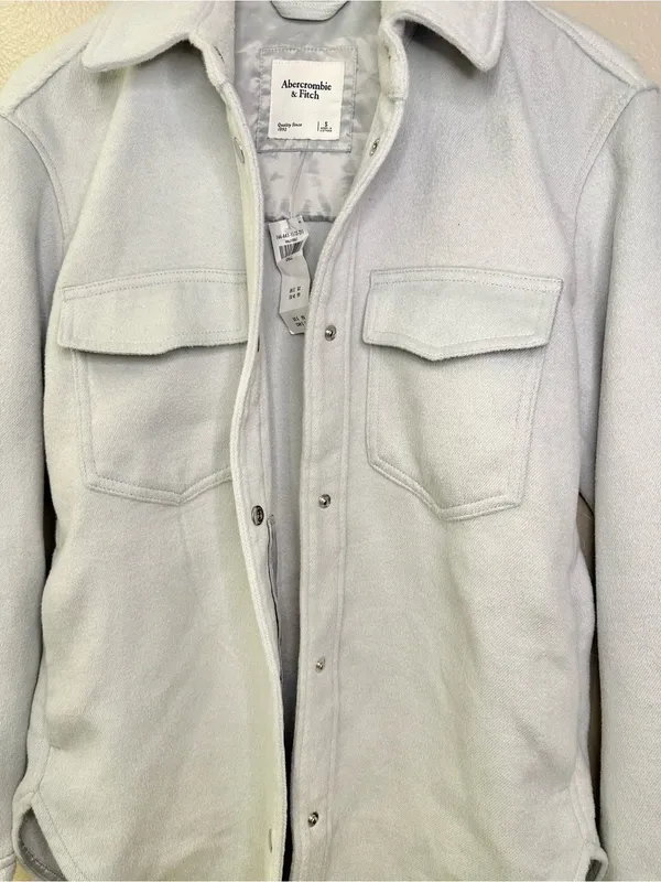 NWT Abercrombie & Fitch Light Blue Super Soft Snap Button Shacket Shirt Jacket - Image 6