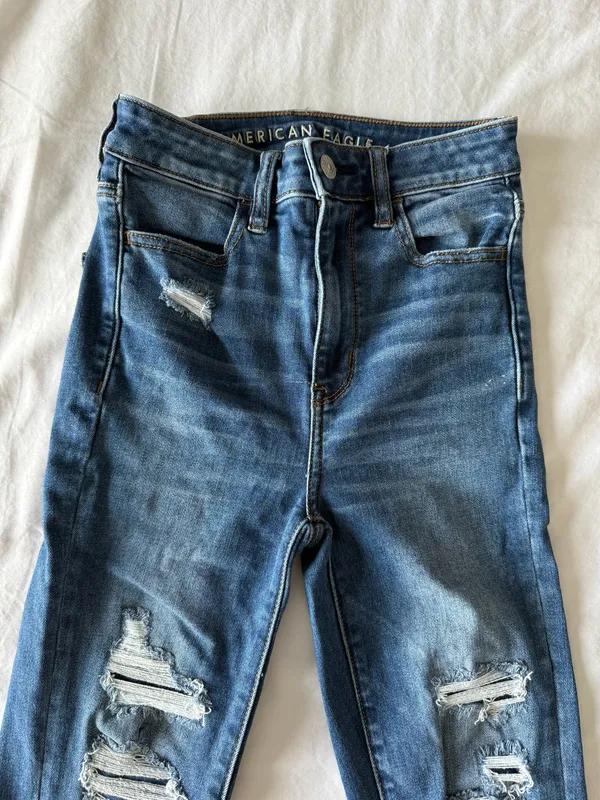 Medium Wash Destroyed Highest-Rise Jegging Crop - Image 3