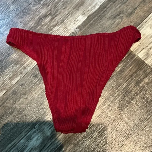 Red Bikini Set Size Large - Image 4