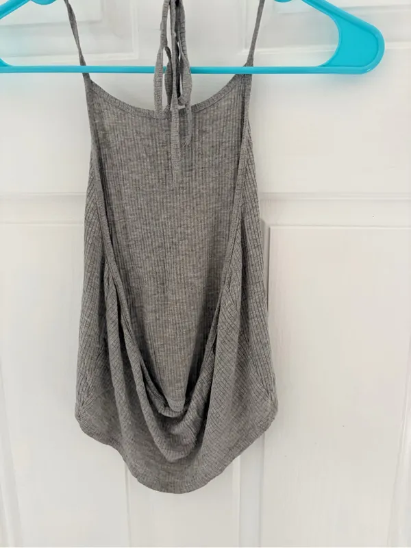 LA Hearts Women's Gray Ribbed Halter Tank Top - Image 3