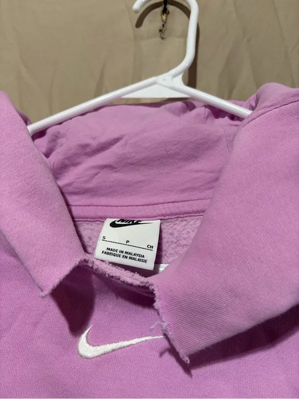Nike sweatshirt - Image 2