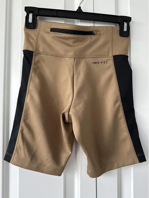Nike Sportswear Dri-Fit High Waist Bike Shorts Dark Driftwood/Black XS - Image 6