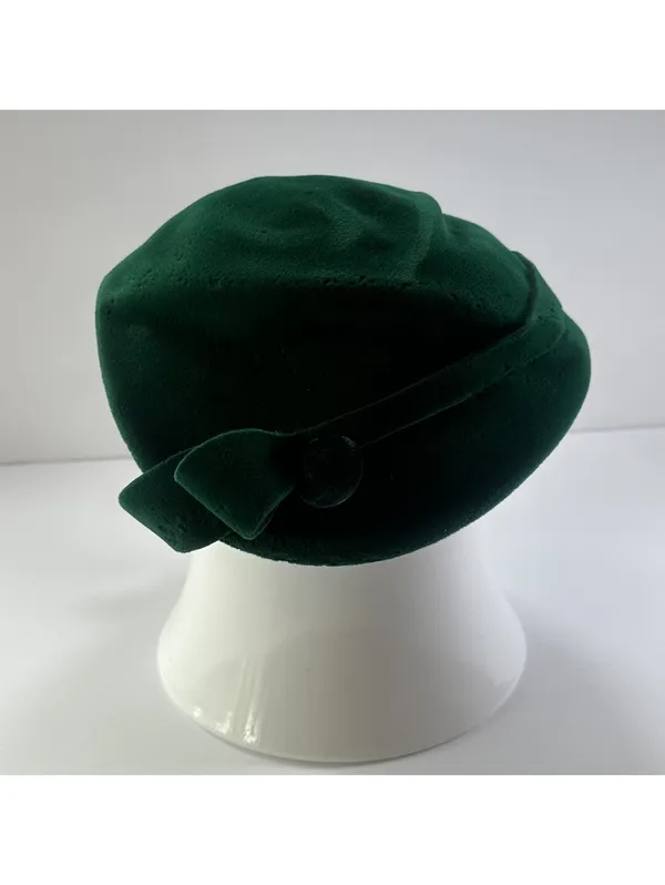 Vintage Edco Riviera Emerald Green Velour Hat with Bow Details - Image 4